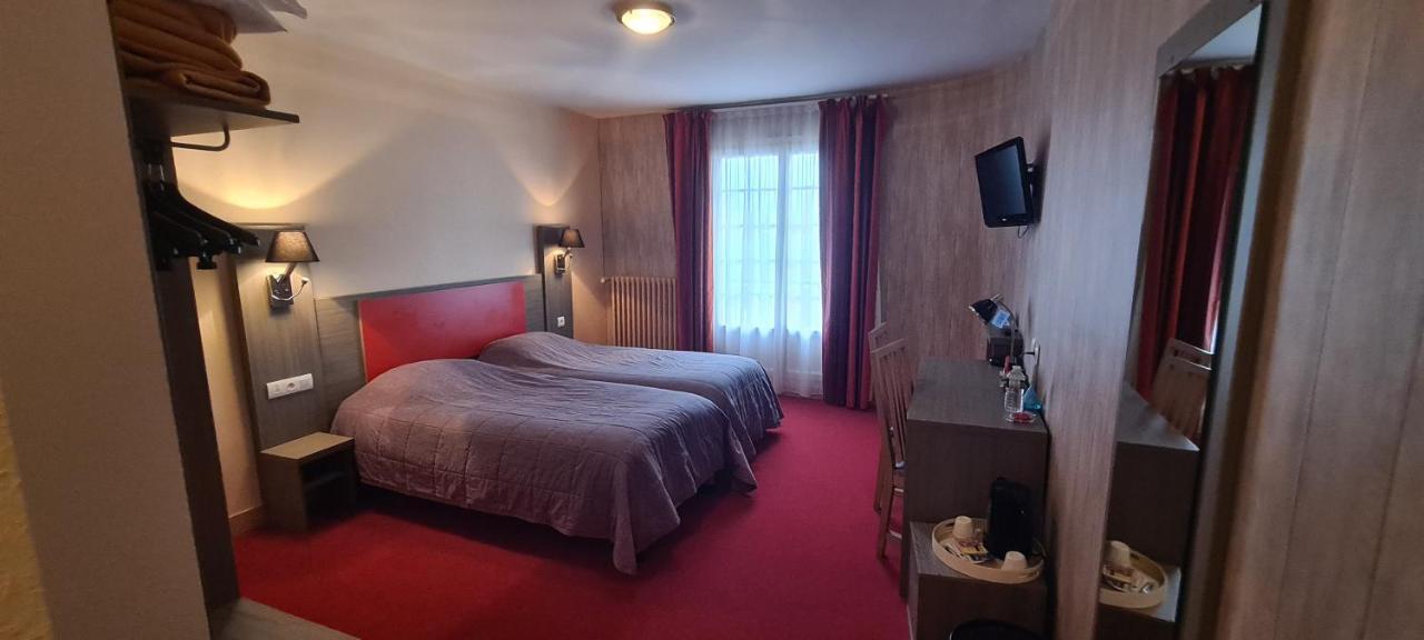 Logis Hotel Saint-Hubert Кур-Шеверни Экстерьер фото
