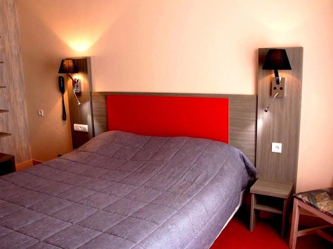 Logis Hotel Saint-Hubert Кур-Шеверни Экстерьер фото