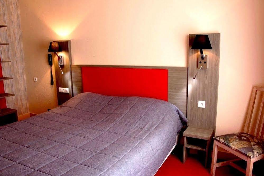 Logis Hotel Saint-Hubert Кур-Шеверни Экстерьер фото